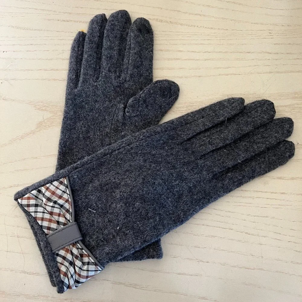 🖤 Gray Elegant Ladies Gloves With Plaid Bow Touch Screen Smart NWT